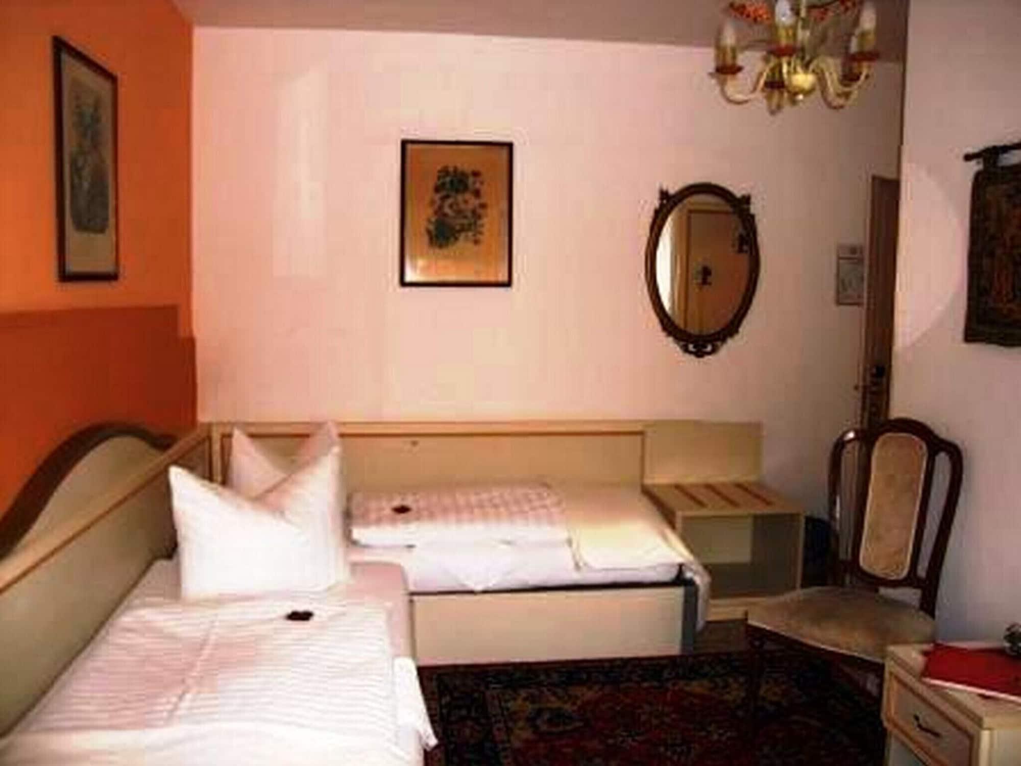 Haus Mooren, Hotel Garni دوسلدورف المظهر الخارجي الصورة