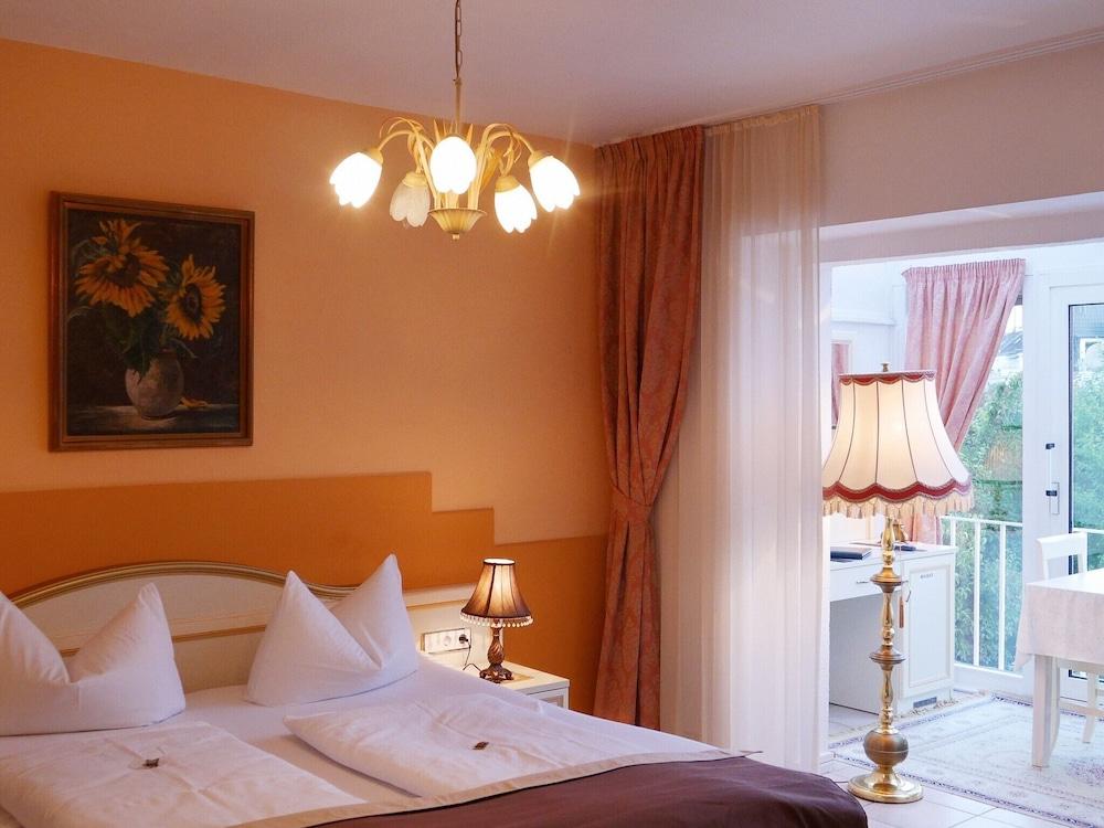 Haus Mooren, Hotel Garni دوسلدورف المظهر الخارجي الصورة